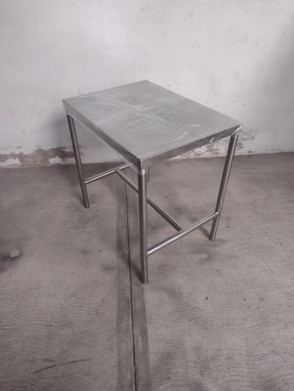 Mesa de trabajo de acero inoxidable 50 × 70 × 68 cm
