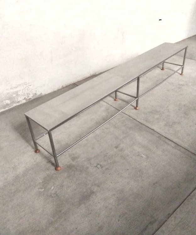 Banca de acero inoxidable 240 × 35 × 45 cm (pieza 2)